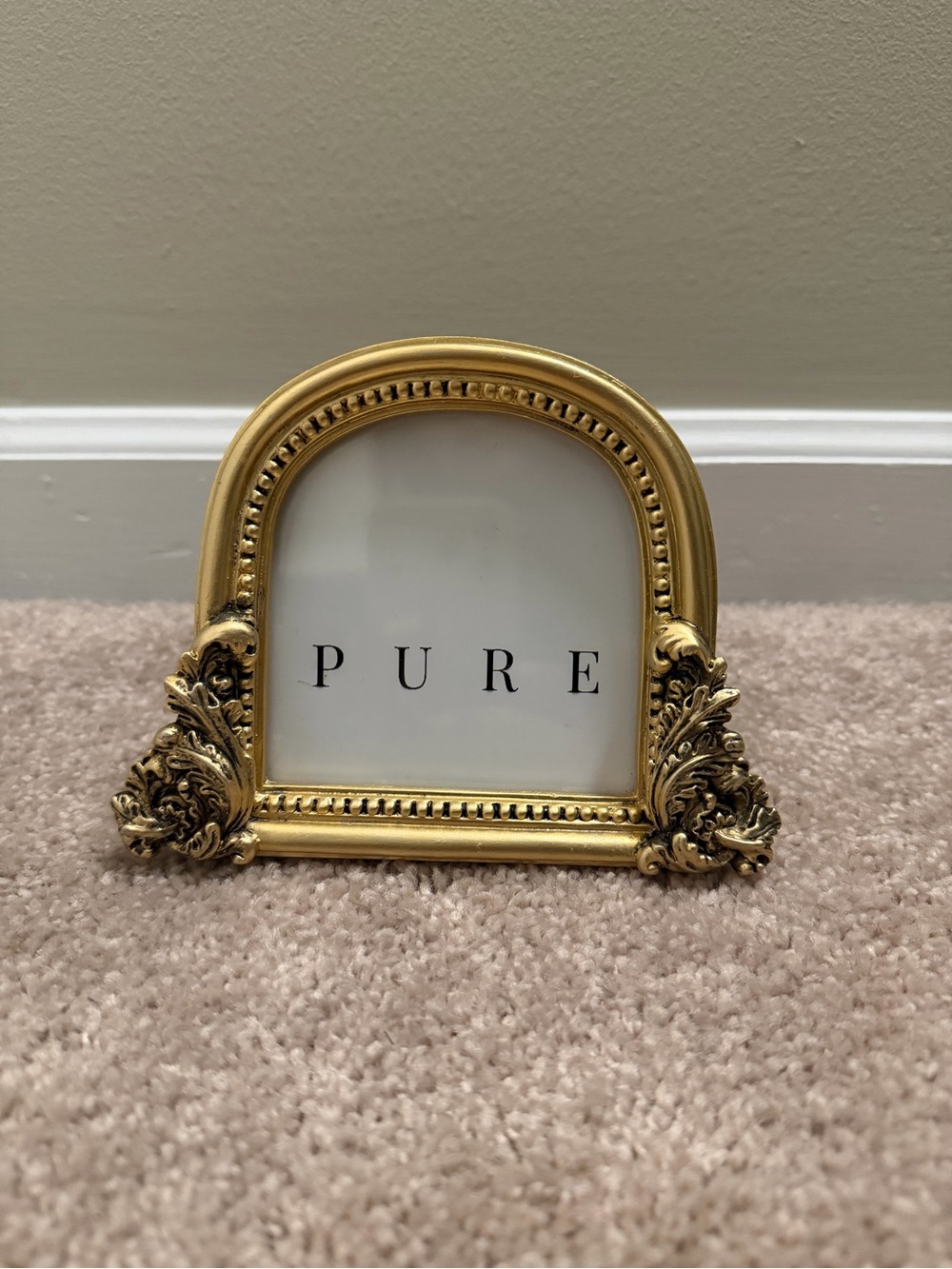 Gold Ornate Arch Photo Frame